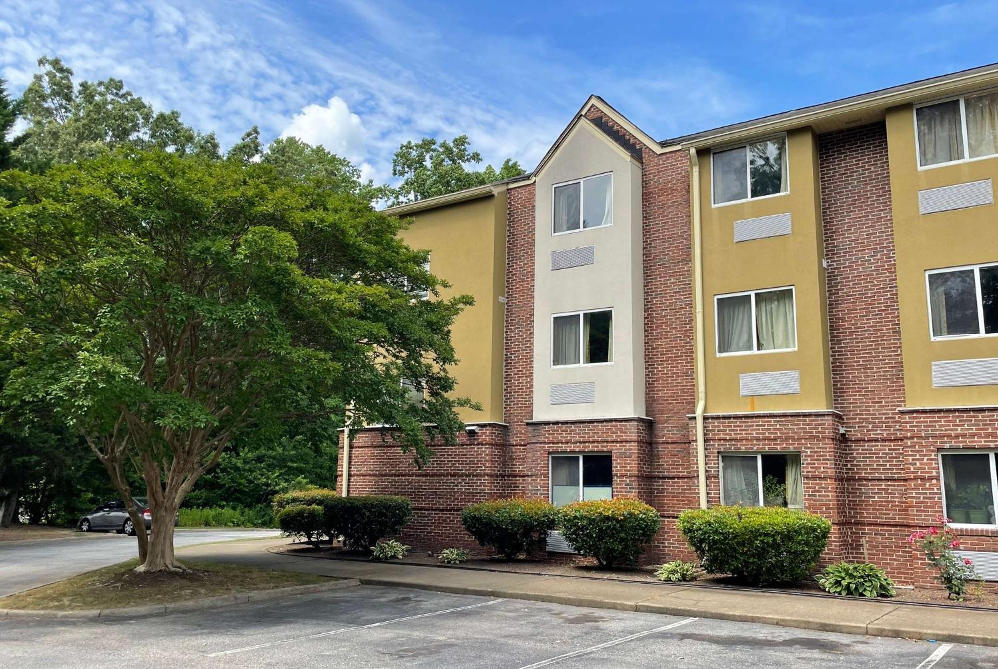 Microtel Inn & Suites Newport News Exterior photo